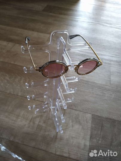 Подставка для очков