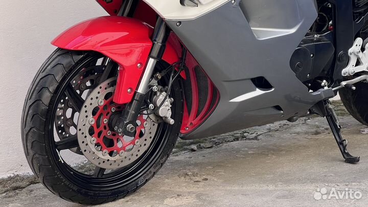 Hyosung GT250RC