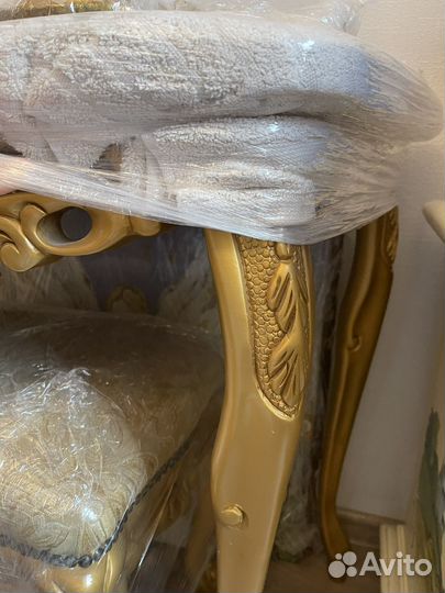 Туалетный столик с банкеткой