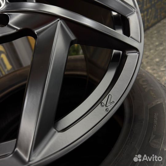 Новые литые диски R22 Kahn Design 5x108