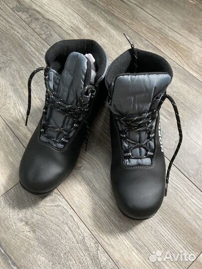 Ботинки для беговых лыж