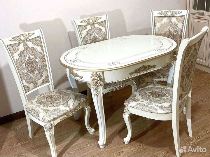 Столы и стулья