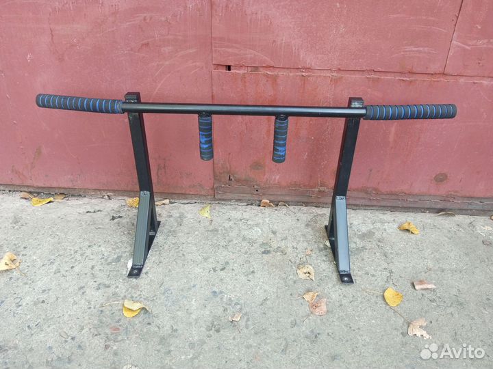 Турник настенный