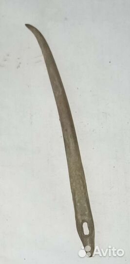 Бронзовая игла