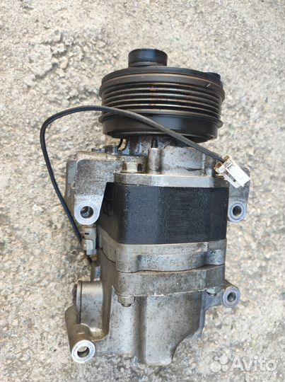 Компрессор кондиционера Mazda 3 BK 2.0