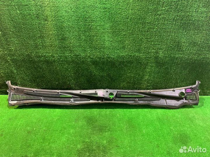 Решетка под лобовое стекло Suzuki Escudo TDA4W