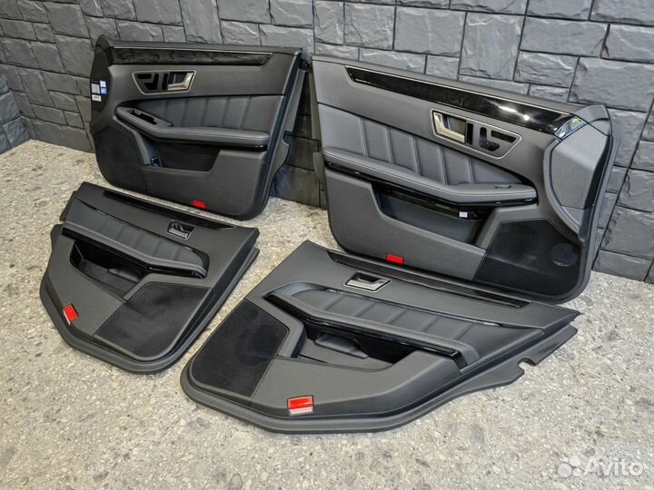 Комплект дверных карт для переделки W212