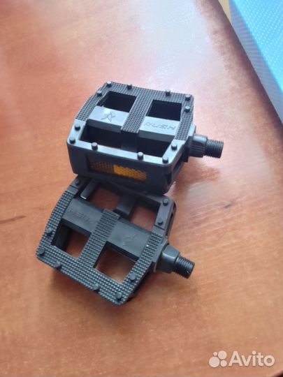 Новые педали на детский велосипед