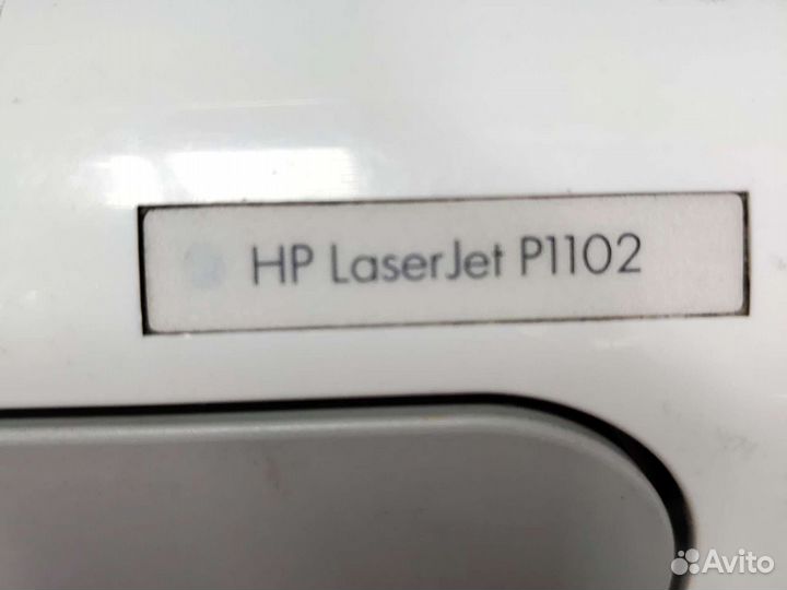 Передняя панель принтера HP p1102