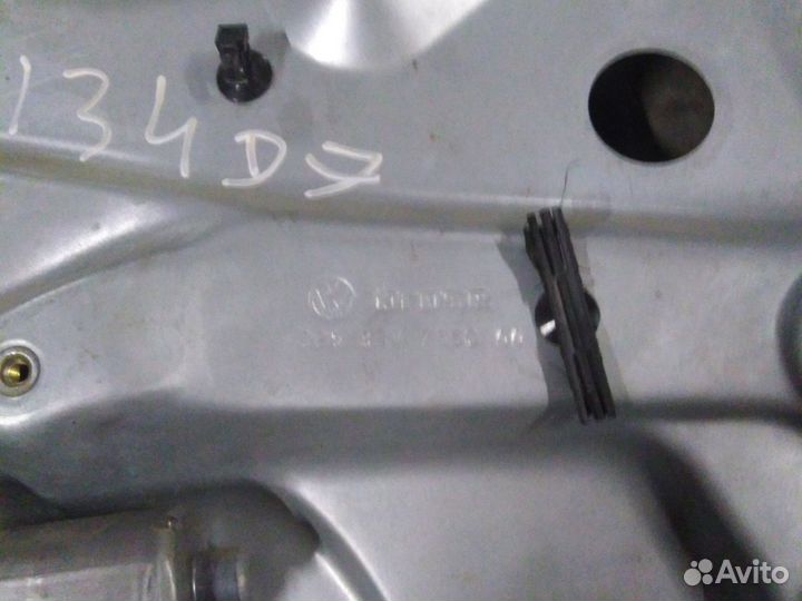 Стеклоподьемник задний правый Volkswagen B5