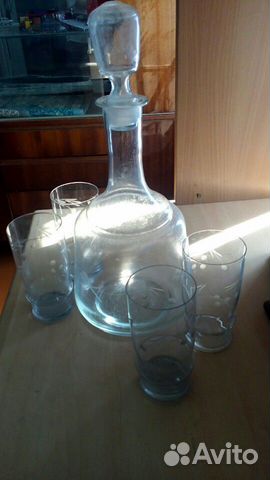Графин старинный со стаканами