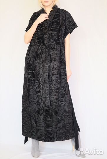 Жилет из каракуля 