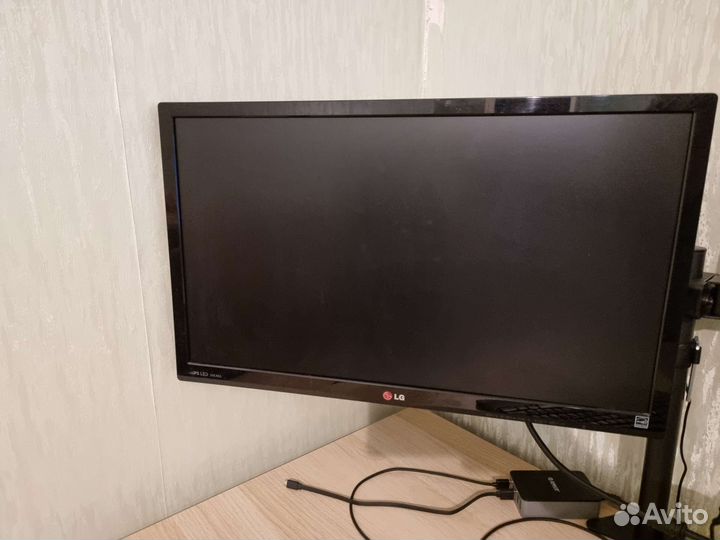 Монитор 24 дюйма LG