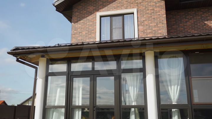 Дом 274 м² на участке 15 сот.