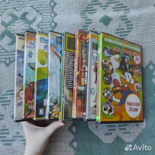 8 DVD дисков с мультиками и не только