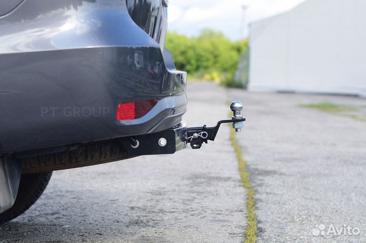 Фаркоп /съемный квадрат/ Toyota Fortuner с 2016