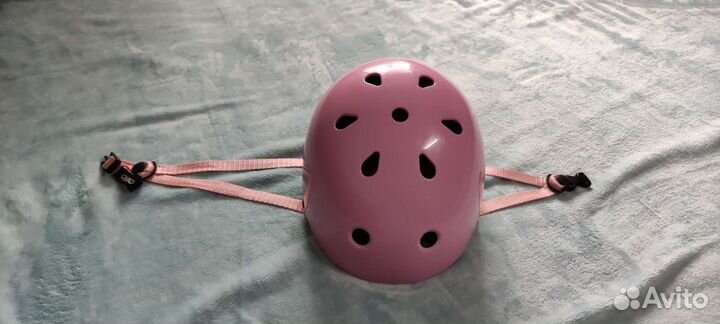 Шлем на девочку отдам