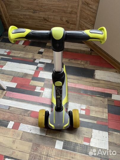 Детский трехколесный самокат