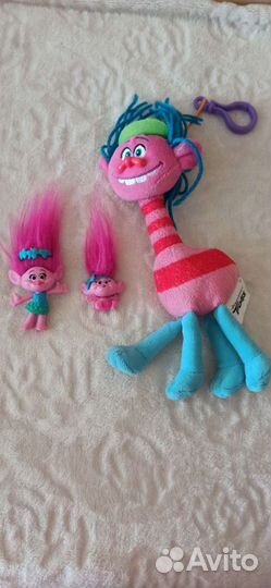 Фирменные игрушки Тролли пакетом для двойни