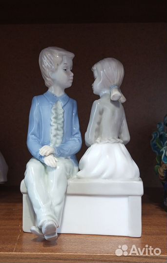 Статуэтка фарфор