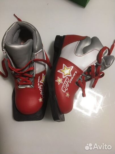 Лыжные ботинки