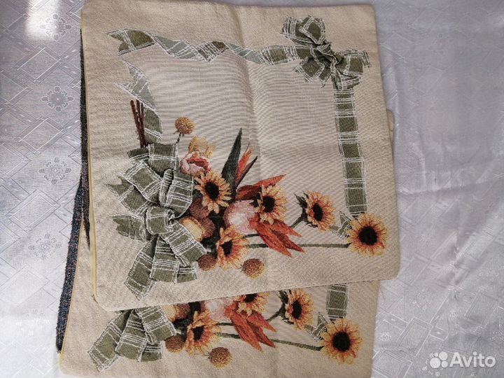 Гобеленовые чехлы для диванных подушек