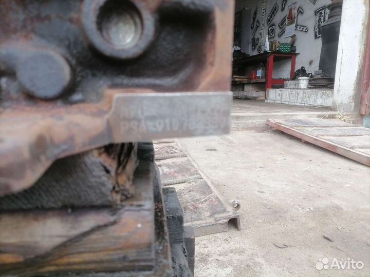 Блок двигателя Peugeot 206 1.6