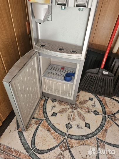 Кулер для воды