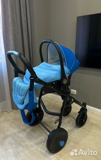 Коляска tuttis 3 в 1 и трость Happy baby