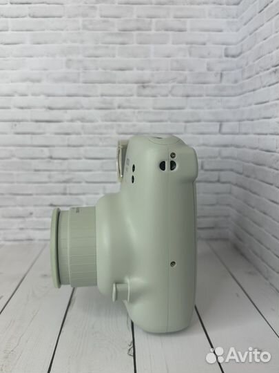 Фотоаппарат instax mini 11 green