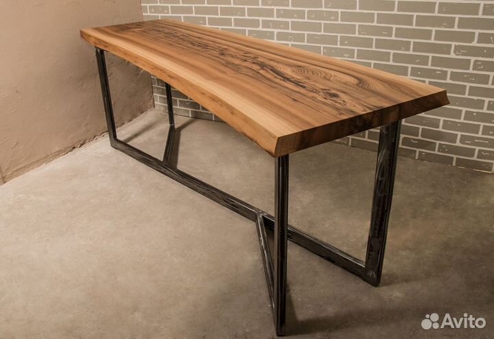 Стол в стиле лофт