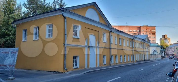 Здание, 610.1 м²