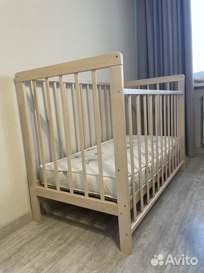 Детская кровать от 0 до 3 + матрас 120 60