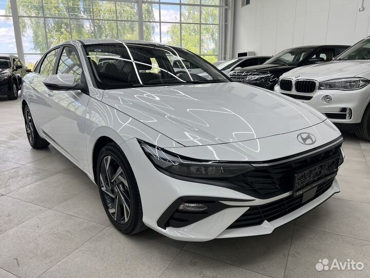 Hyundai Elantra 1.5 CVT, 2023, 115 км