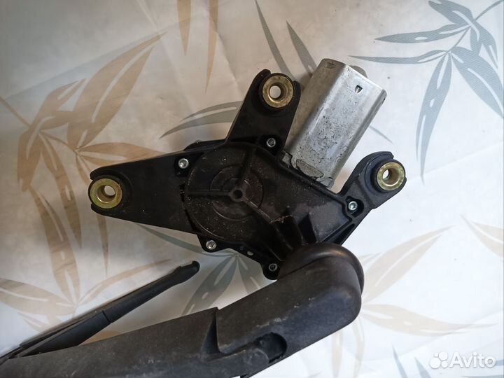 Мотор дворника Nissan march k12