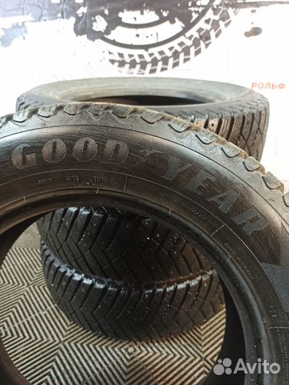 Goodyear UltraGrip Ice Arctic SUV 225/65 R17 102T