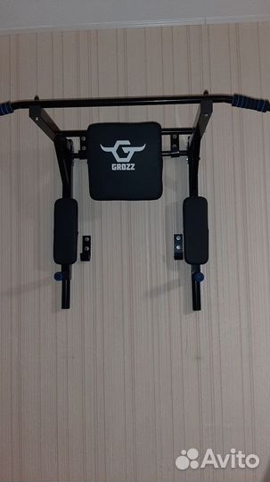 Турник настенный