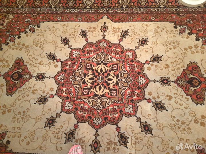 Ковер шерстяной