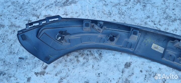 Продам спойлер mazda Axela bm