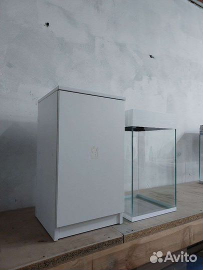 Аквариумы и тумбы в комплекте