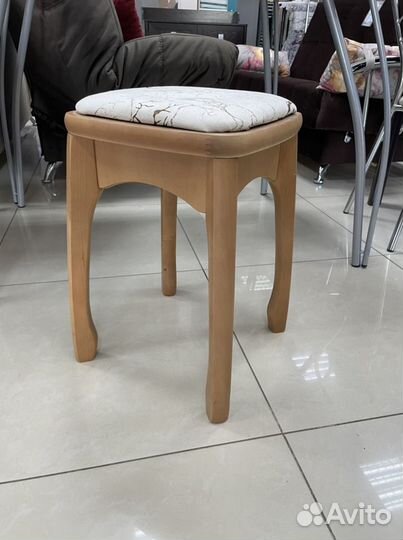 Табурет из массива