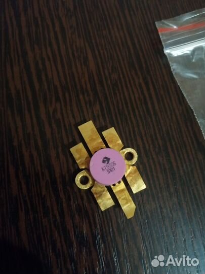 Транзистор кт930Б