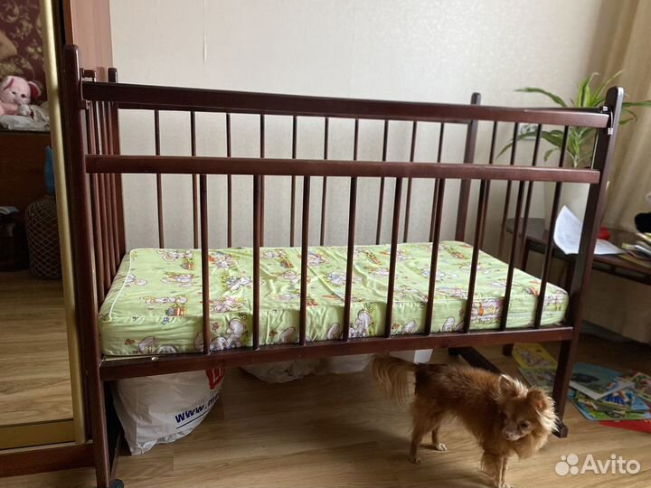 Детская кроватка