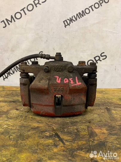 Суппорт передний правый Nissan X-trail T31 2.0-2.5