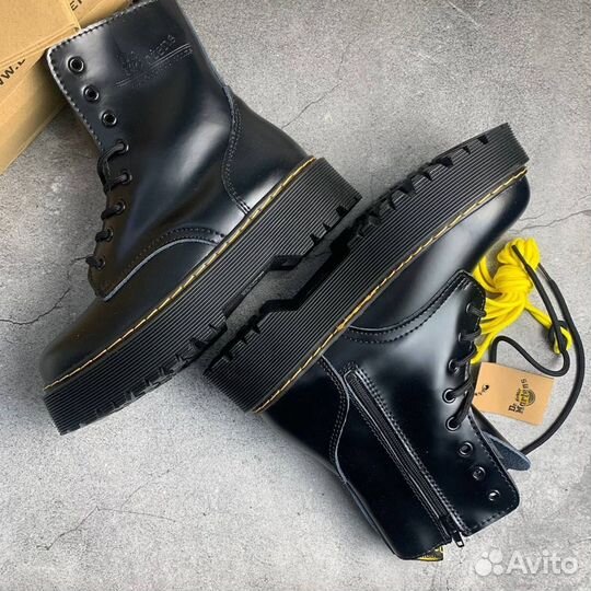 Dr. Martens Jadon Boot Smooth Leather Platforms