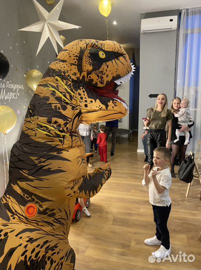 Ростовой надувной динозавр кукла