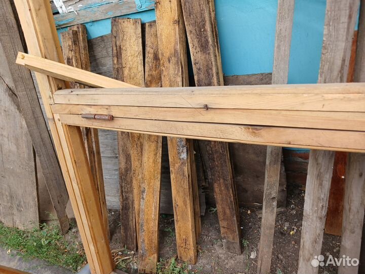 Деревянная оконная рама