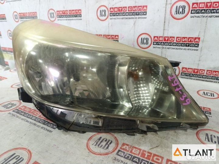 Фара правая toyota vitz