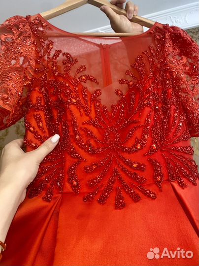 Платье вечернее