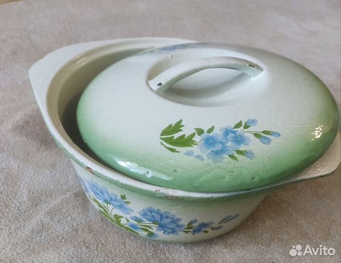 Кастрюля чугунная эмалированная СССР